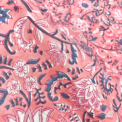 【50cm單位】火烈鳥粉紅白色蓮花印度手工塊印花布料棉質 第5張的照片