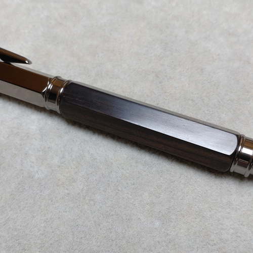 ①台湾檜 万年筆 磁力の六角形万年筆、台湾ヒノキ、台湾ヒノキ、台湾小南、メキシコ金