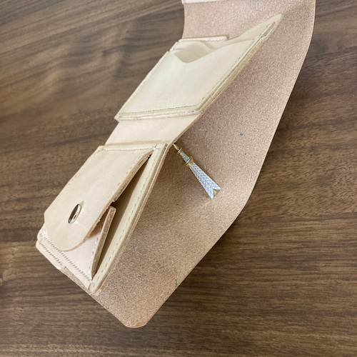 本革 牛革 ヌメ革 総手縫い コンパクトウォレット 三つ折り財布
