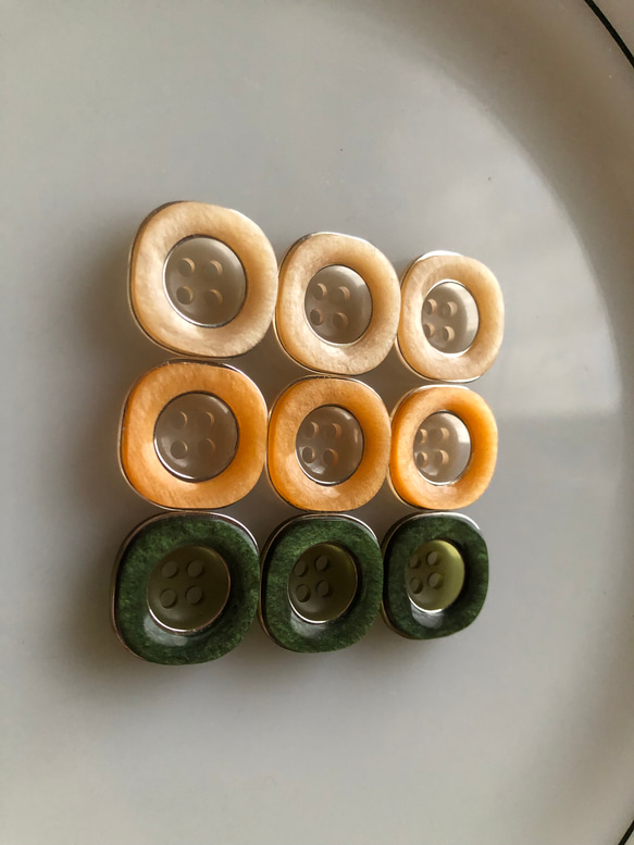 アンティーク ボタン 3個　ビンテージ 昭和 レトロ 個性的 ハンドメイド素材 日本製 ポップ アクセ キャンディ　飴 4枚目の画像
