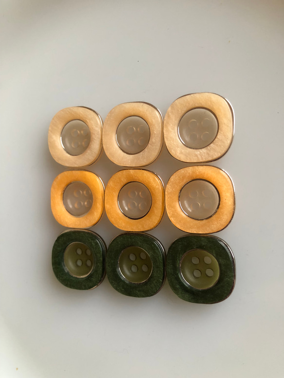 アンティーク ボタン 3個　ビンテージ 昭和 レトロ 個性的 ハンドメイド素材 日本製 ポップ アクセ キャンディ　飴 3枚目の画像