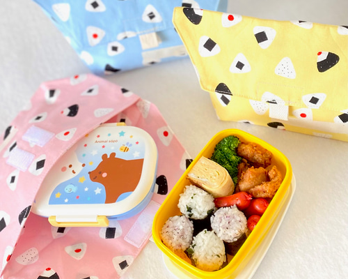 お弁当箱の出し入れカンタン♪】横入れお弁当袋（おにぎり柄） 弁当袋