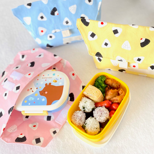 お弁当箱の出し入れカンタン♪】横入れお弁当袋（おにぎり柄） 弁当袋 