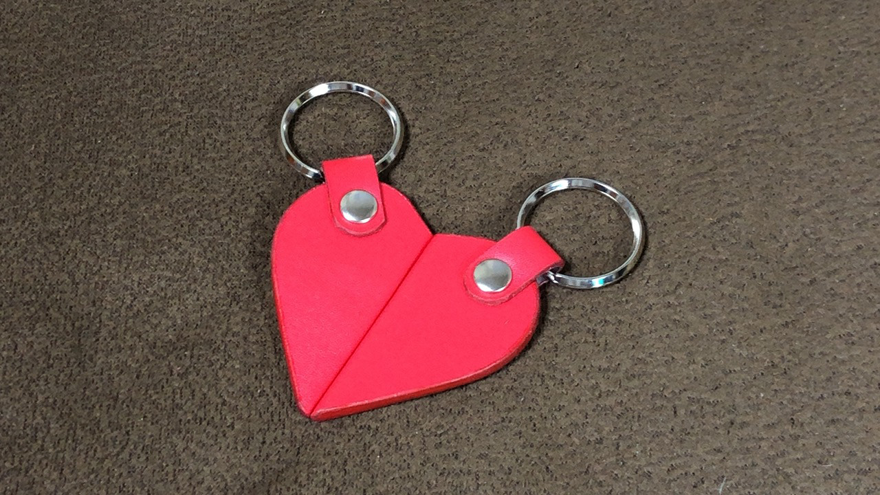 新品 ハート キーホルダー ボッタラートレザー 赤 red 新品 ハート キーホルダー ボッタラートレザー 赤 red