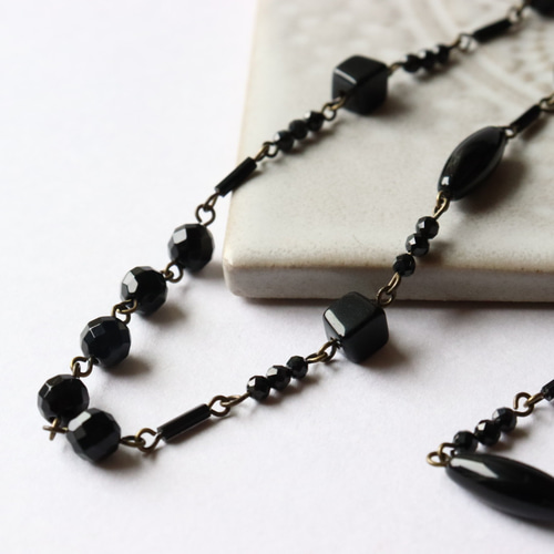 vintageブラックビーズのロングネックレス ネックレス vintageブラックビーズのロングネックレス ネックレス
