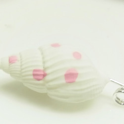 シェルチャーム　貝殻　ピン加工パーツ ピアス イヤリングパーツ　水玉ピンク 2枚目の画像