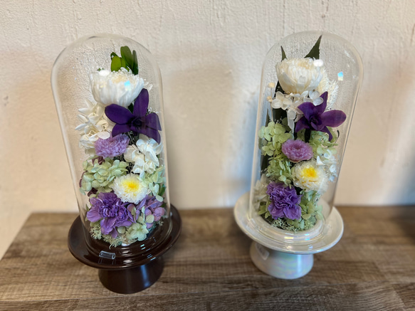 プリザーブドフラワー 供花 仏花 ガラスドーム ボトルフラワー （大）花器ホワイト、ブラウン 3枚目の画像