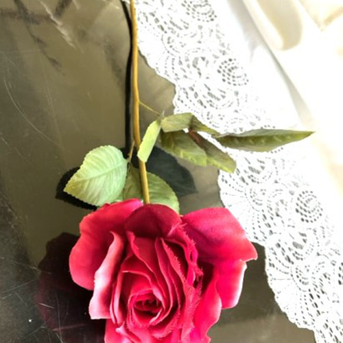 染花・布花・アートフラワー 紅の薔薇1本 玄関・和洋の空間