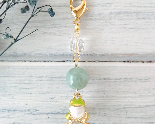 カエルと天然石のラッキーチャーム♯02/翡翠×水晶/4月5月誕生石/携帯