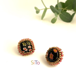 《送料込》アンティーク調ベネチアンガラスのpierce or earring＊ビーズ刺繍 1枚目の画像