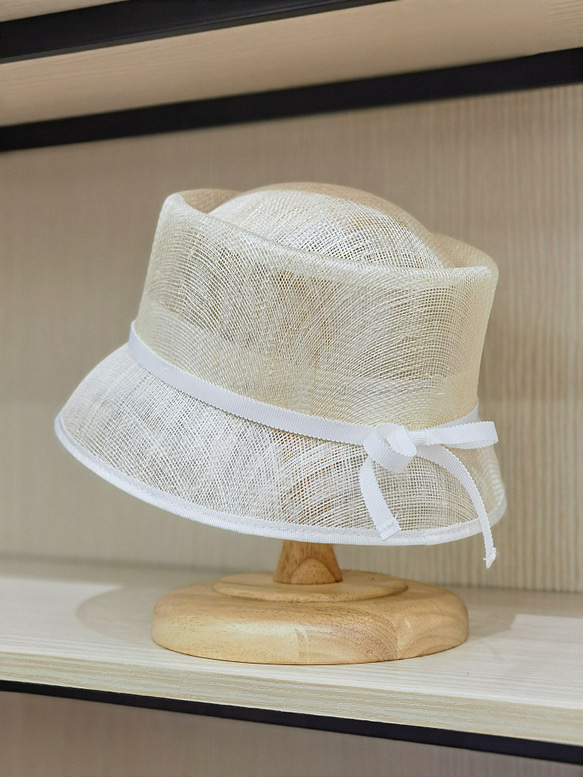 春と夏のエレガントな凹型トップリネン素材弓の装飾女性レトロな日は、フィッシャーマン帽子盆地キャップ麦わら帽子について単純 7枚目の画像