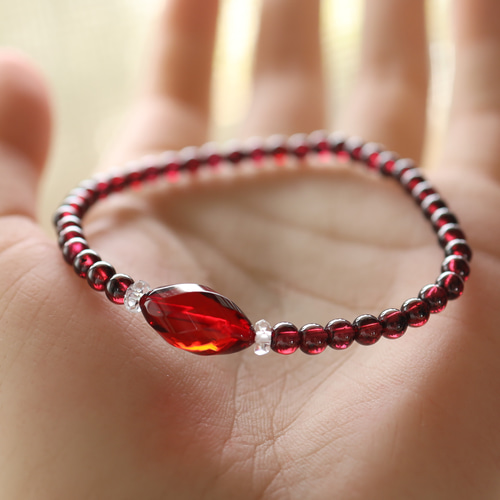 ☆スーパープレミアムブレス☆天然琥珀・ルビーレッドアンバー：約16