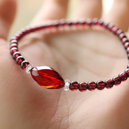 ☆スーパープレミアムブレス☆天然琥珀・ルビーレッドアンバー：約16