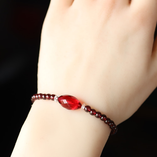 ☆スーパープレミアムブレス☆天然琥珀・ルビーレッドアンバー：約16