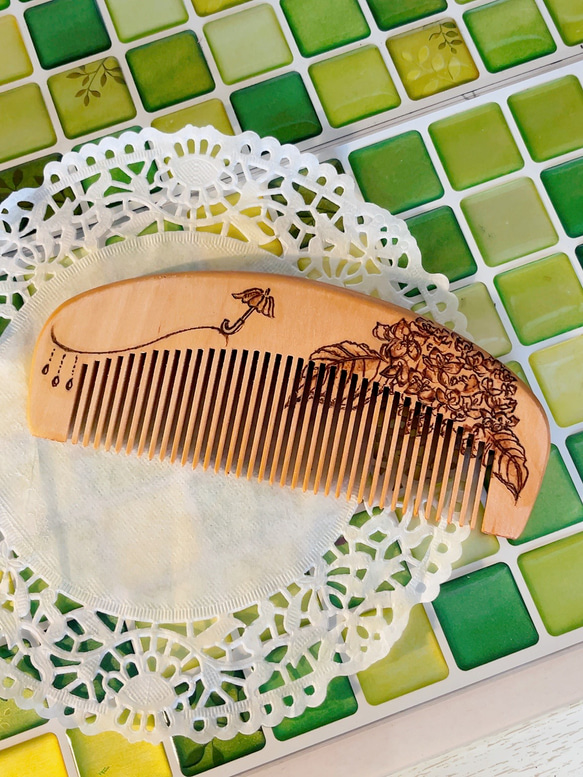 ◇1点モノ 【紫陽花】 アート系 つばき油 漬け込み 櫛 ウッド