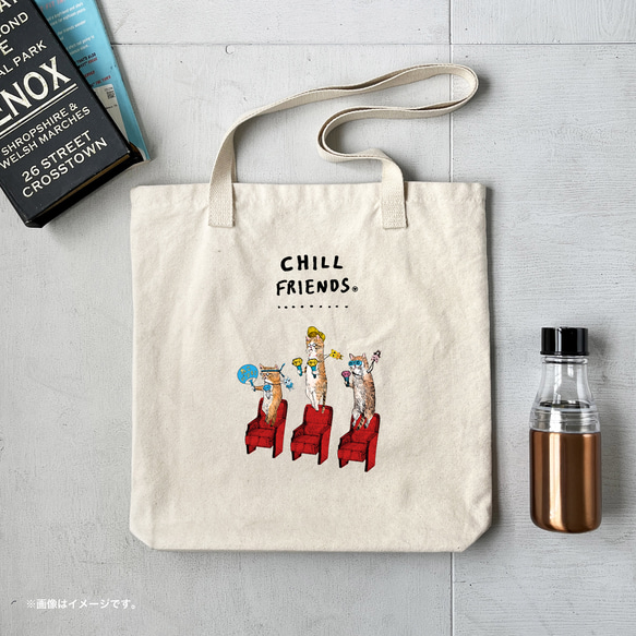 「CHILL FRIENDS_推し活するネコたち」アーバントートバッグ/送料無料 2枚目の画像