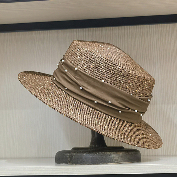 春と夏の罰金ラフィアプラス金と銀のシルクフラットトップ麦わら帽子