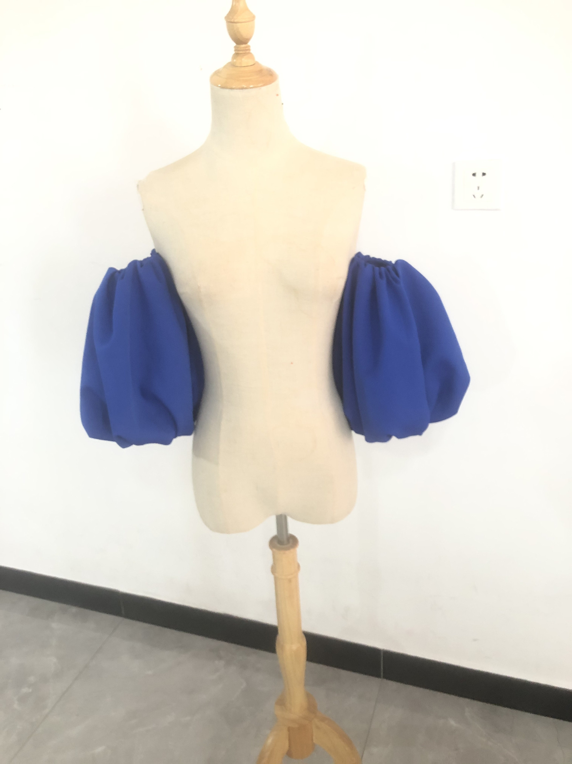 送料無料！大人気上昇 ボブスリーブ 取り外し袖 ホワイト ショルダーの付け袖 パフスリーブ オーダー可能 二の腕を隠せる