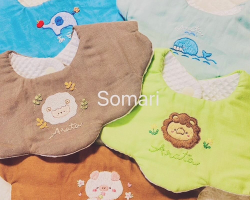 手刺繍が、ふっくら可愛い オーダーメイド 刺繍スタイ ♡ スタイ