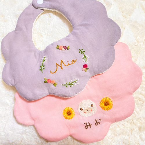 手刺繍が、ふっくら可愛い オーダーメイド 刺繍スタイ ♡ スタイ