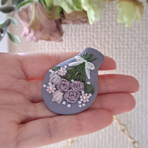 ☆新作☆ ハンドメイド 刺繍ブローチ フラワーシャワー 効か