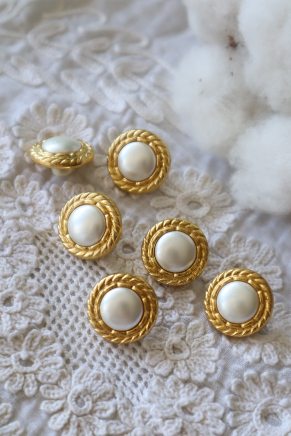 フランス13㎜（小） ヴィンテージボタン A1388 ゴールド 3枚目の画像