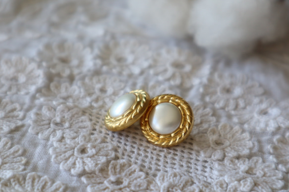 フランス13㎜（小） ヴィンテージボタン A1388 ゴールド 6枚目の画像