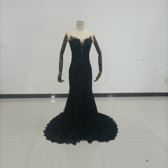 送料無料！ 人気上昇！黒 カラードレ 贅沢な小花総レース  ス マーメイドライン /結婚式/披露宴