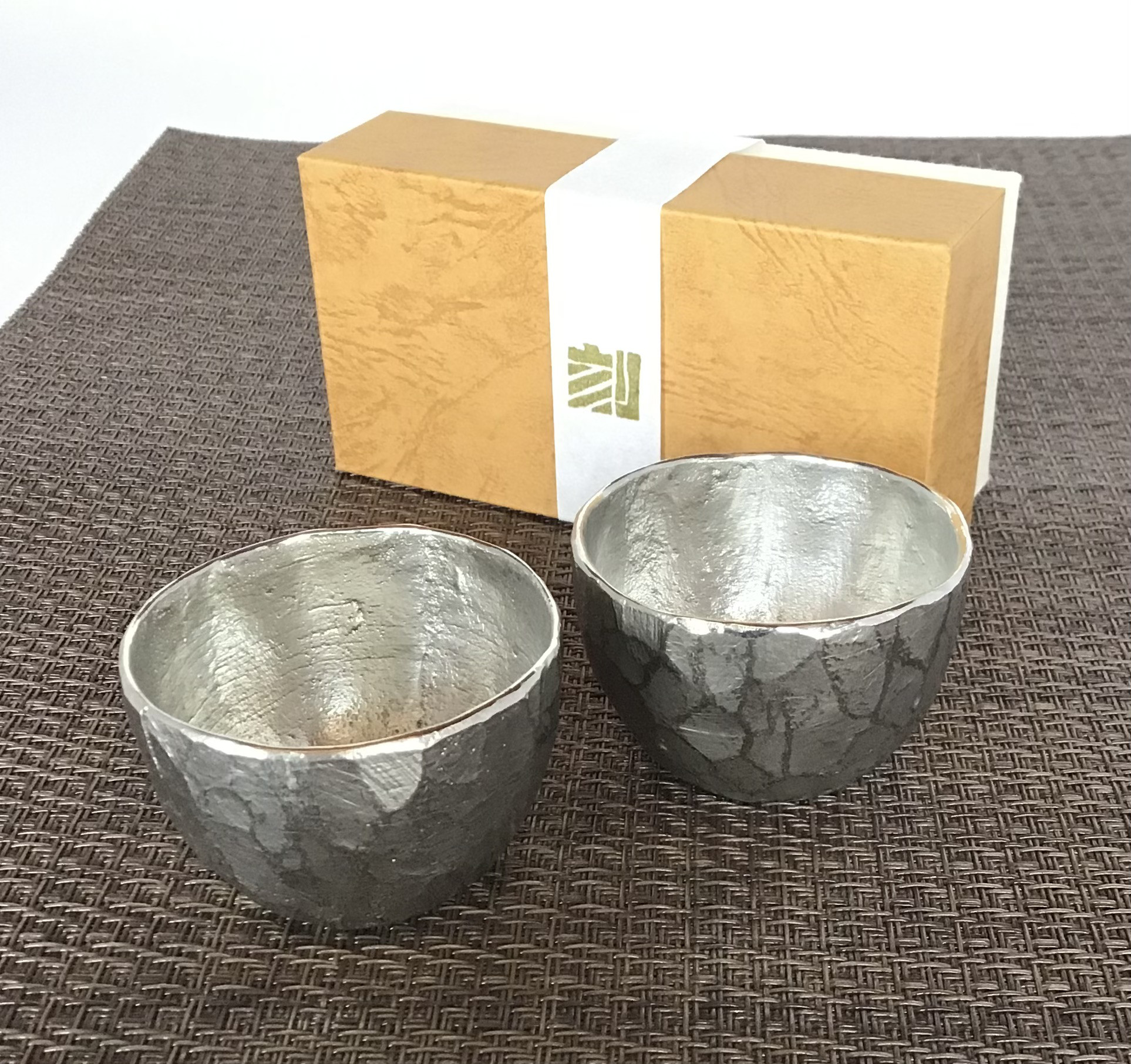 手彫り　大中小重ね　猪口　錫製　3点セット 時代もの　錫猪口　日本酒　[菊正宗]