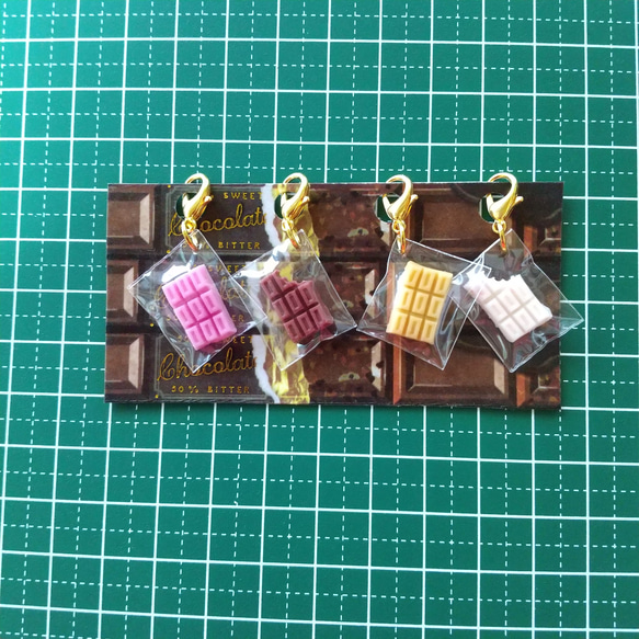 ミニチュア☆袋詰チャーム#758 　4個 板チョコ キーホルダー 4枚目の画像