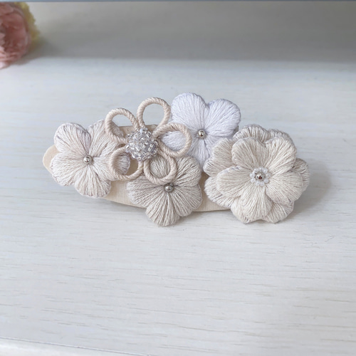 シルバー・ゴールド選べます 刺繍バレッタ 刺繍ヘアクリップ