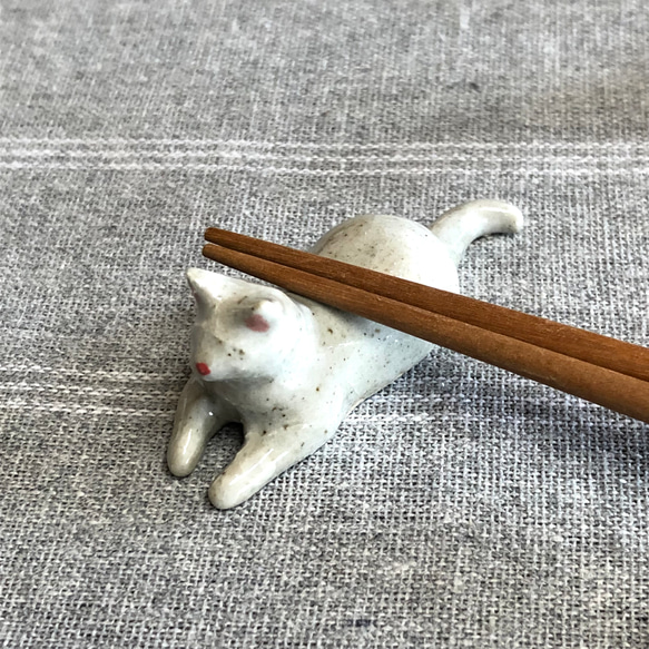猫の箸置き三態（白）　猫グッズ　猫雑貨　白猫 2枚目の画像