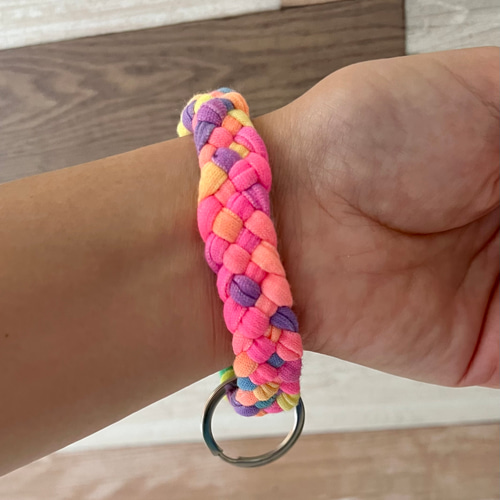 小さめ】ブレスレットキーホルダー キーバンド 腕に鍵 鍵 手首