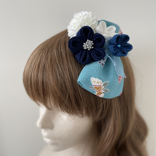 つまみ細工の髪飾り【水色リボンと青系のお花】成人式 振袖 卒業式 袴