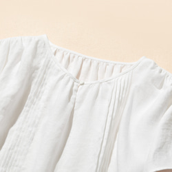 時尚可愛的針褶襯衫，100% 亞麻，白色 230505-1 第3張的照片