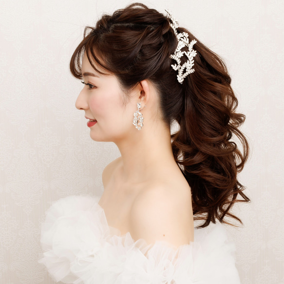 DH102  ナチュラルデザイン ビジューヘッドドレス　前撮り ウェディング ブライダル ヘアアクセサリー  結婚式 1枚目の画像