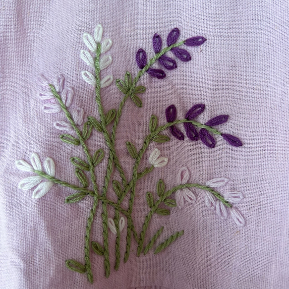 刺繍入りリネンワンピース。 4枚目の画像