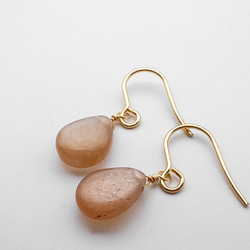 愛情で満たす ピーチムーンストーン ピアス 天然石 ステンレス フック