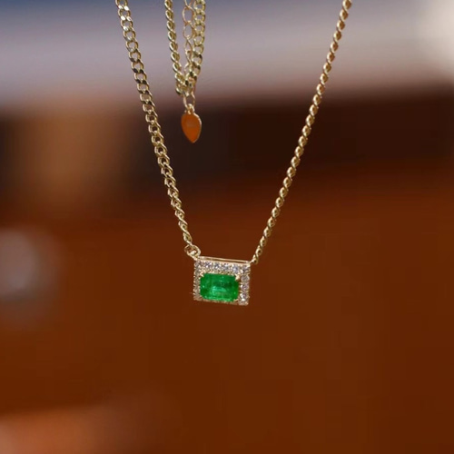 天然ダイヤモンド付きエメラルドネックレスk18 ネックレス・ペンダント