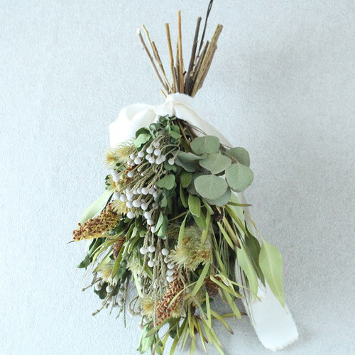 初夏のドライフラワースワッグ ドライフラワー I Bee