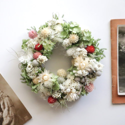 【送料無料】Creema限定 アジサイとお花いっぱいのリース ドライフラワーリース ナチュラル 秋リース プレゼント 1枚目の画像