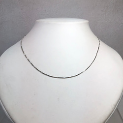 アルファベット ペンダント u U 】ラブブ アルファベット ペンダント - メルカリ