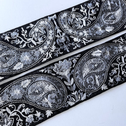 【SALE♡50cm】インド刺繍リボン　グレーxホワイト　シルク　GS662 2枚目の画像