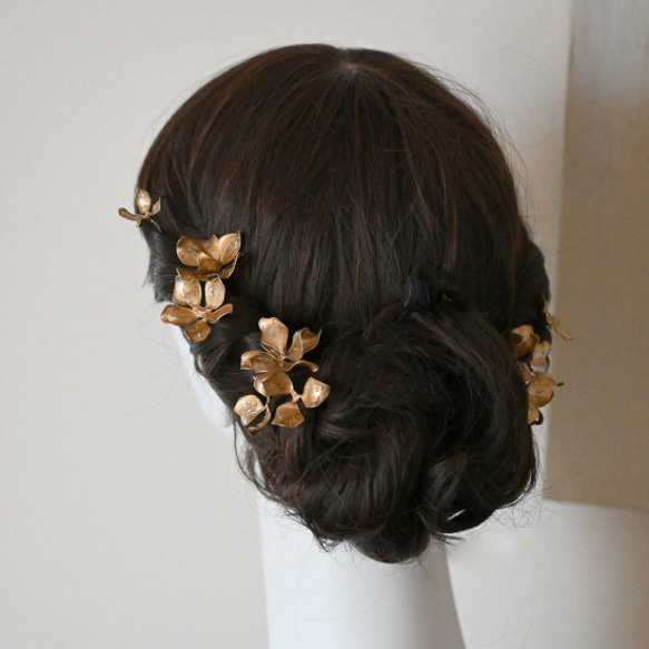 アメリカンフラワー　小花(ゴールド)　SSサイズ10本セット　成人式髪飾り　和装髪飾り 1枚目の画像