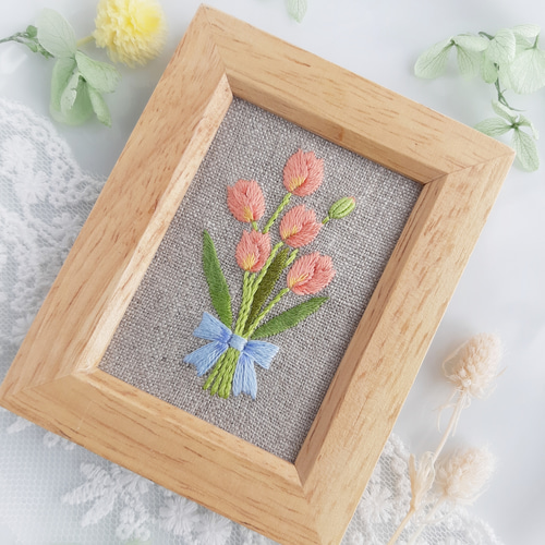 刺繍フレーム オレンジチューリップのブーケ インテリアフレーム 刺繍フレーム オレンジチューリップのブーケ インテリアフレーム