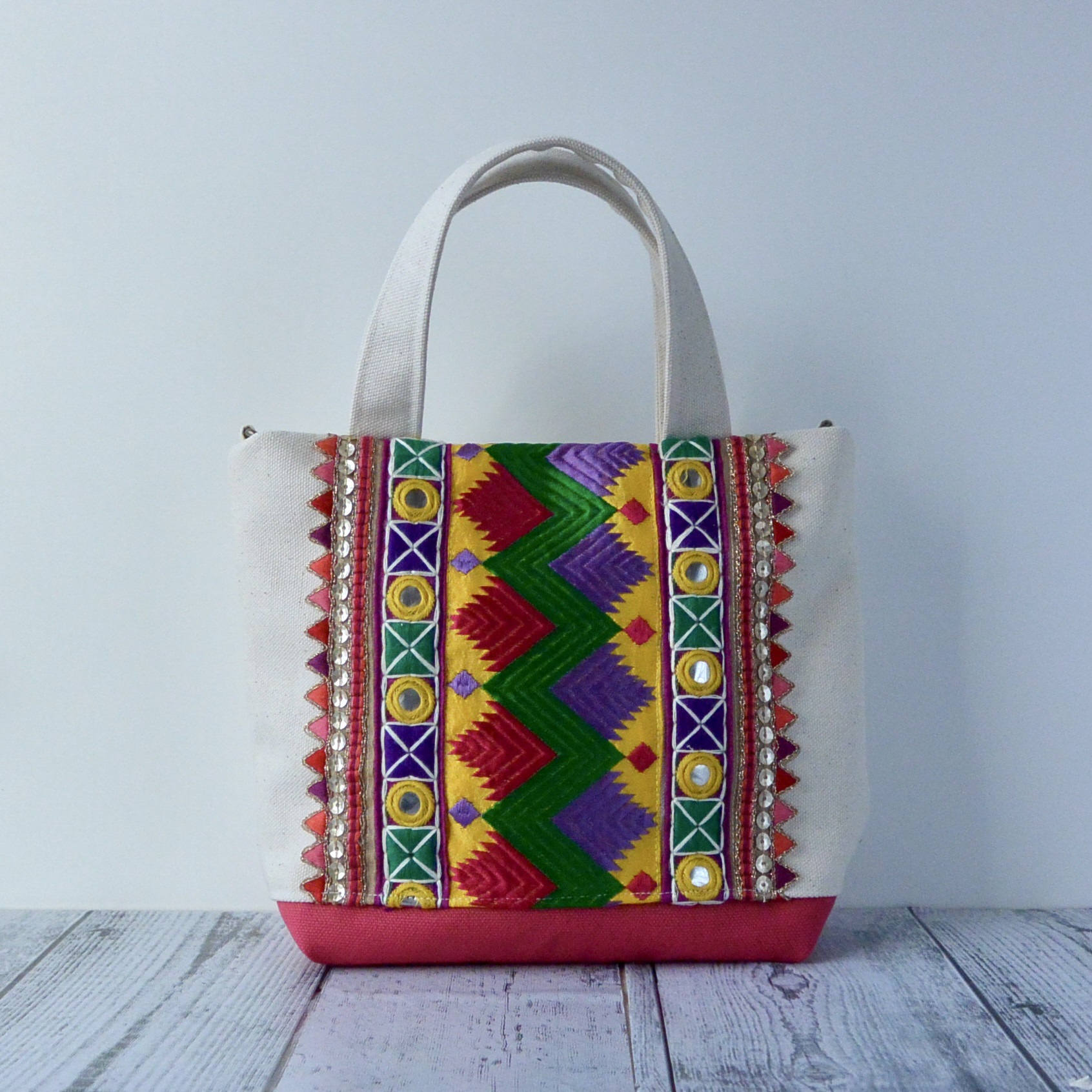 エキゾチックでカラフルなインド刺繍リボンのトートバッグ【Sサイズ】