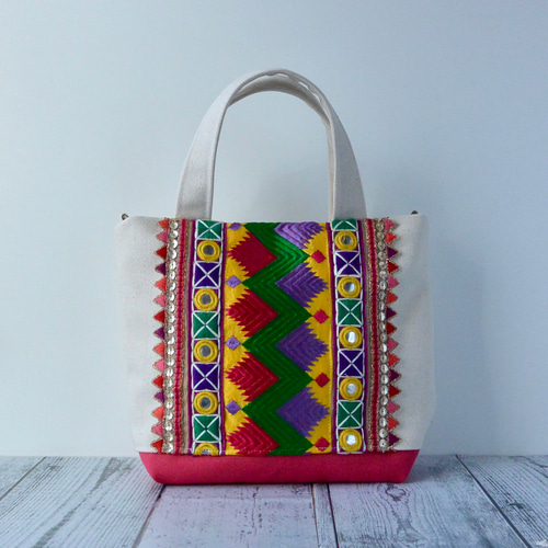 エキゾチックでカラフルなインド刺繍リボンのトートバッグ【Sサイズ