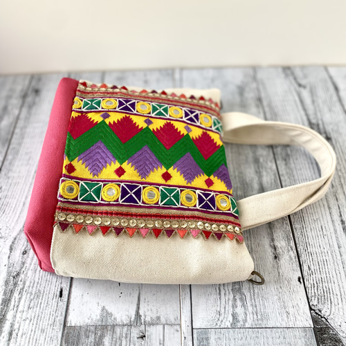 エキゾチックでカラフルなインド刺繍リボンのトートバッグ【Sサイズ