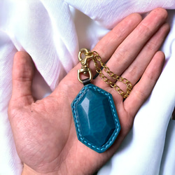 【Polyto】革の宝石キーホルダー(ルガトブルー) バッグチャーム 4枚目の画像