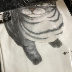 猫心Tシャツ「まなざし」／ホワイト／受注生産 8枚目の画像